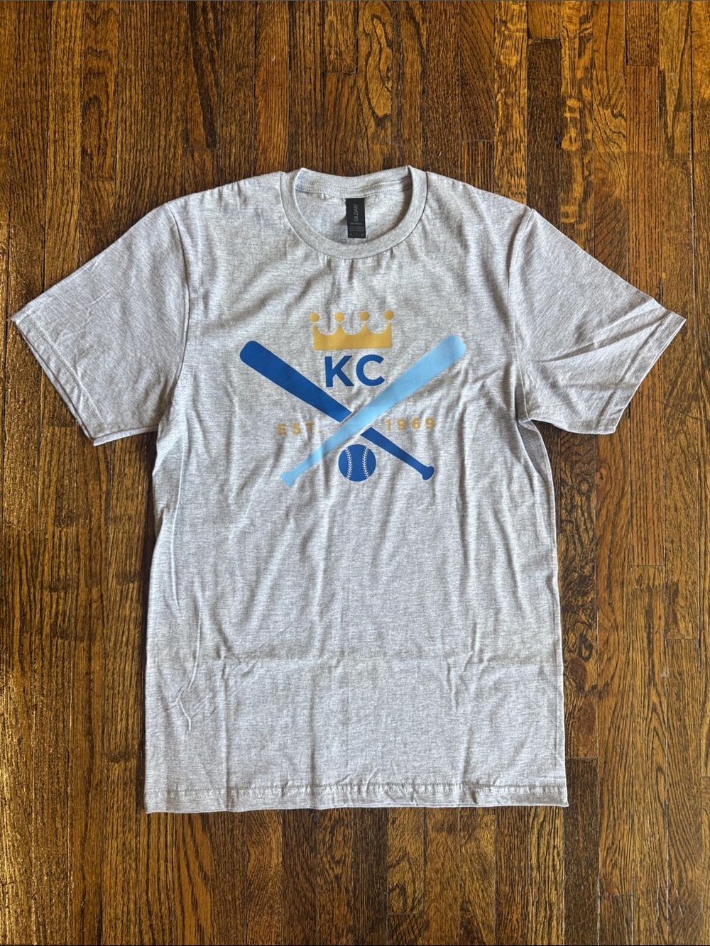 Gildan KC Baseball Graphic Tee - Light Gray with Blue and Gold Accents